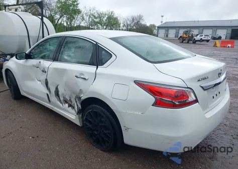 2014 Nissan Altima 2.5 S z USA, uszkodzony, nr VIN 1N4AL3AP2EC202598